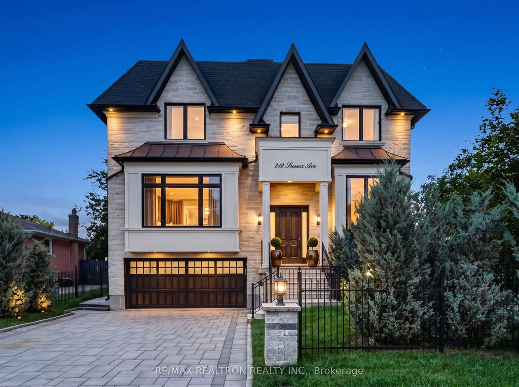 212 Sussex Avenue, Richmond Hill