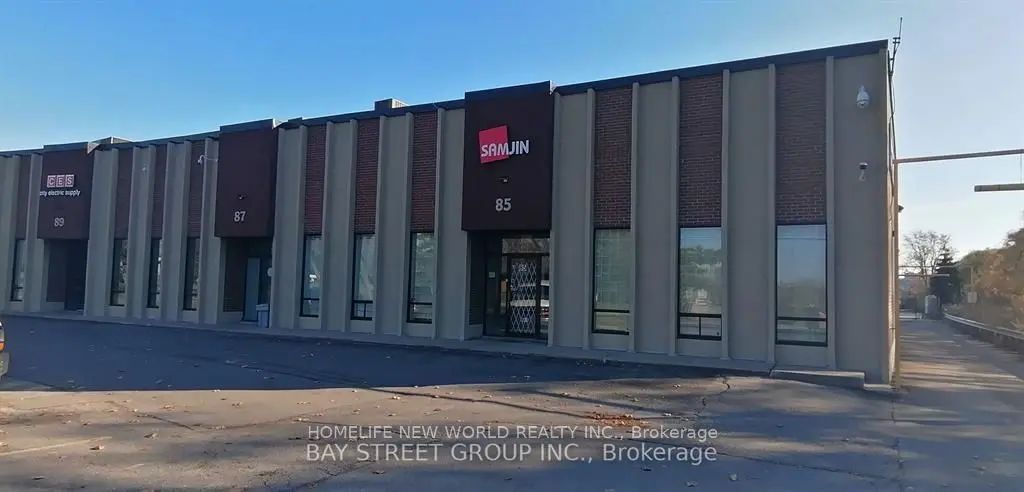 85 Steelcase Road E, Markham
