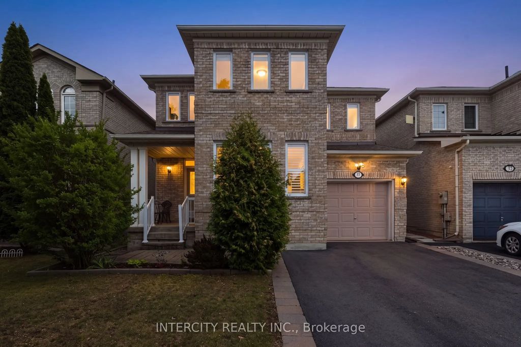 37 Redfinch Crescent, Vaughan