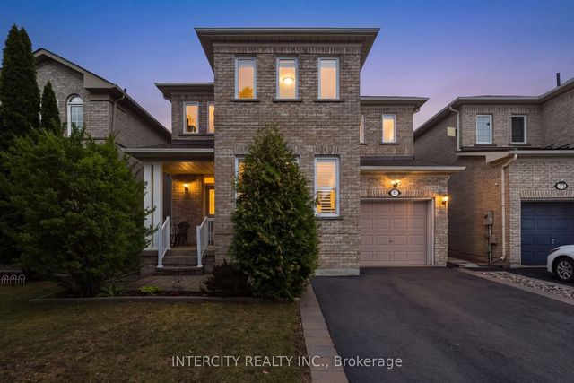 37 Redfinch Crescent, Vaughan