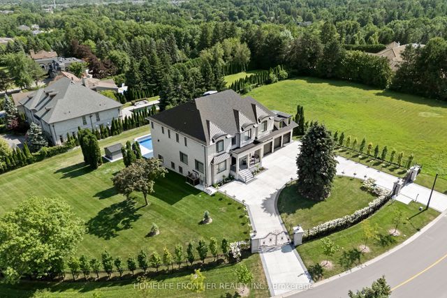 731 Woodland Acres Crescent, Vaughan