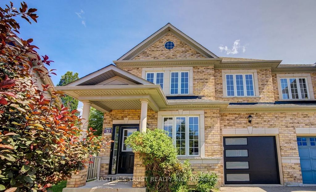 33 Levellands Crescent, Richmond Hill