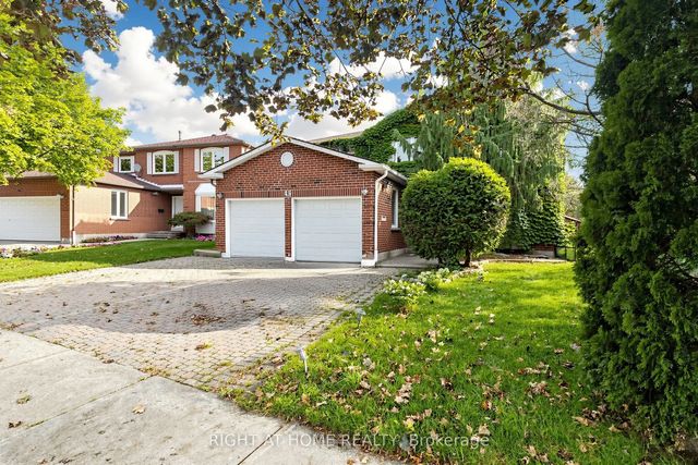 43 Topham Crescent, Richmond Hill