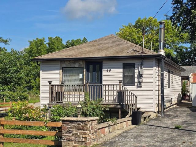 68 Valley Road, Whitchurch-Stouffville