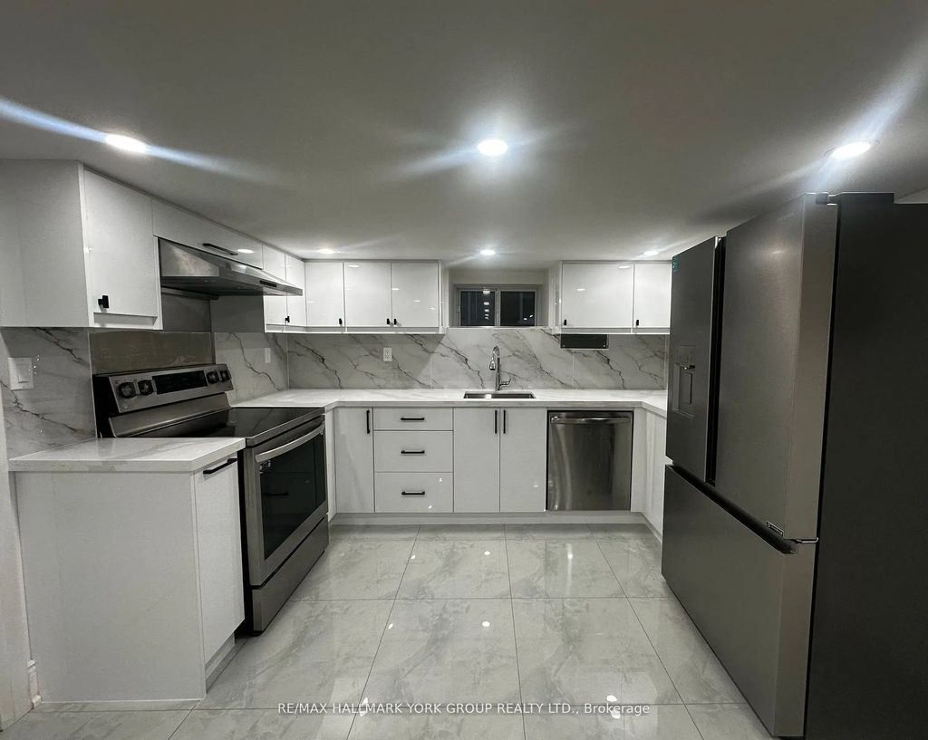 420 Osborne Street Lower, Brock