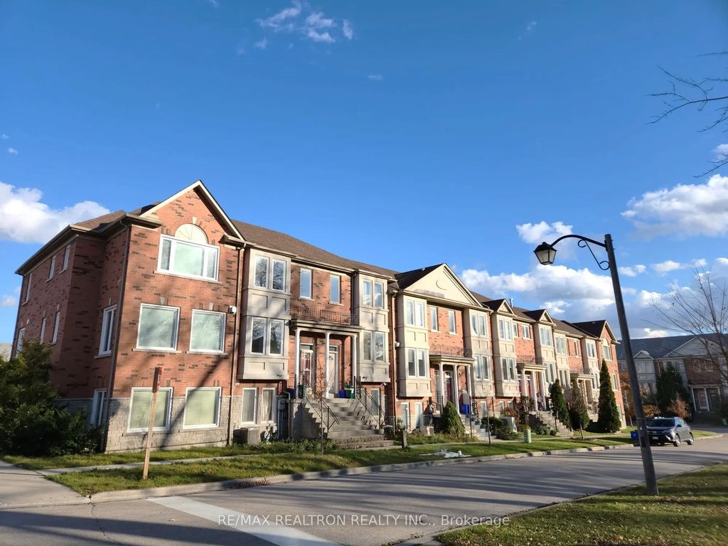 17 Carnation Road, Markham