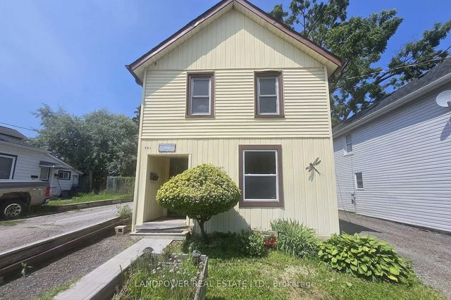 451 Ontario Street S Main Floor, Newmarket