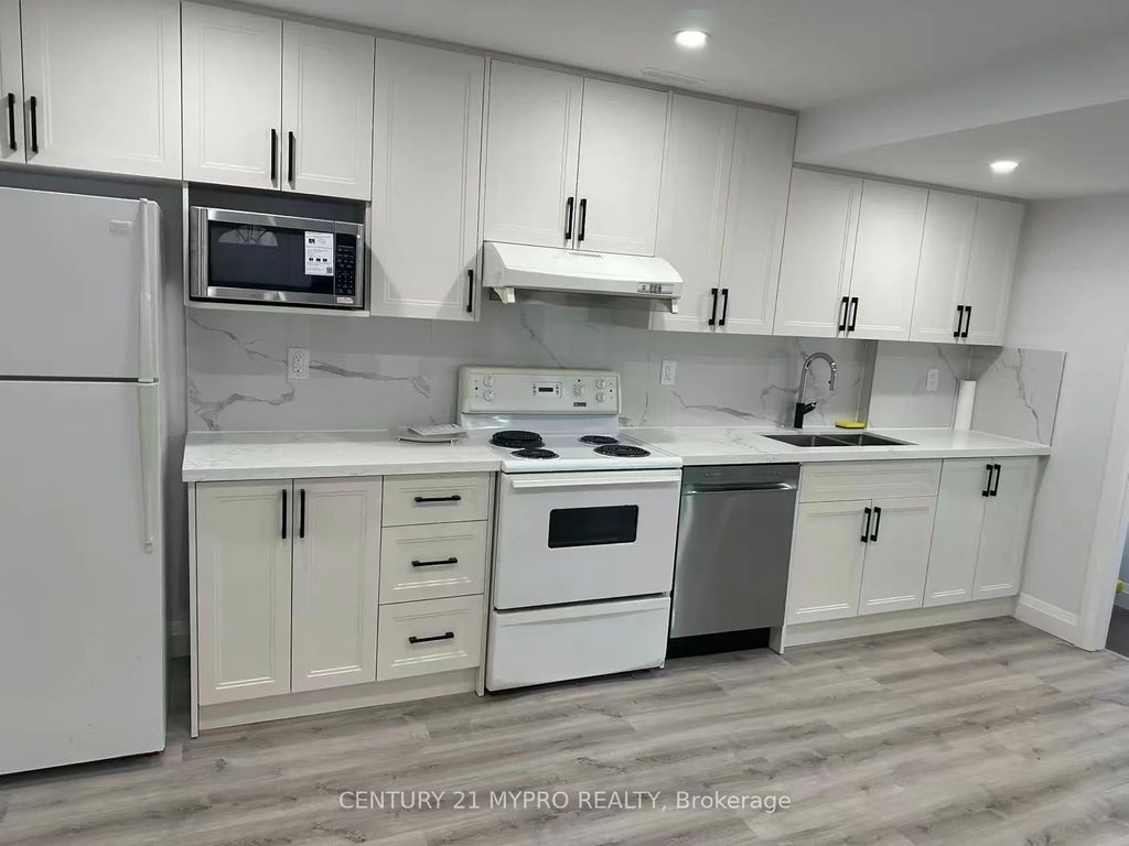 5 Chant Crescent Lower, Markham