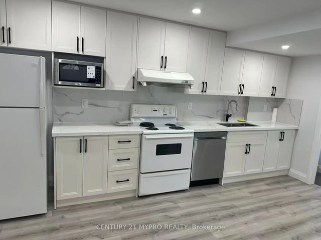 5 Chant Crescent Lower, Markham