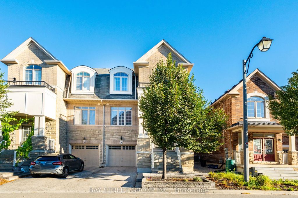8 Zeng Cheng Drive, Markham