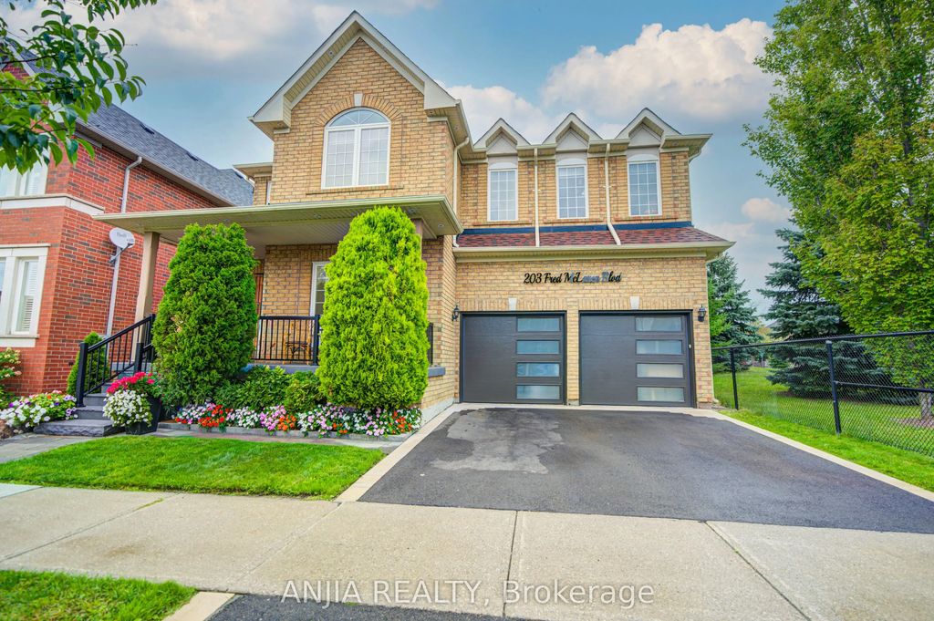 203 Fred Mclaren Boulevard, Markham