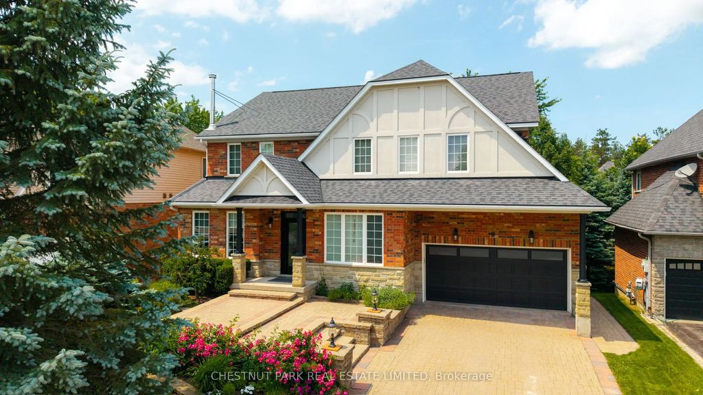 8 Cyril Richardson Court, Uxbridge