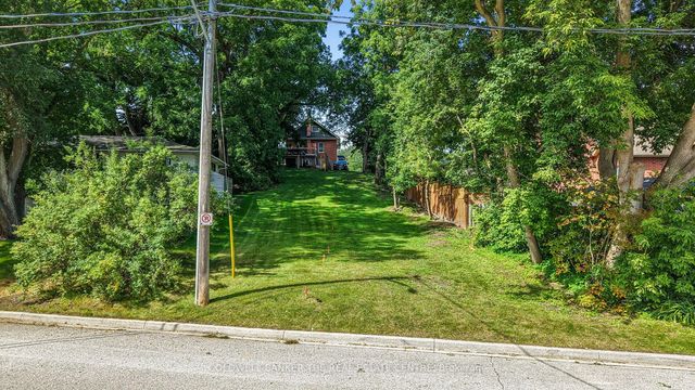 190 Charlotte Street S, Newmarket