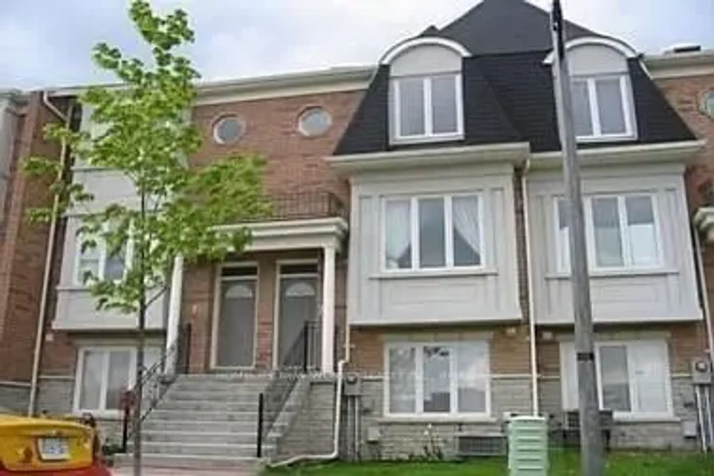 76 Pond Drive, Markham