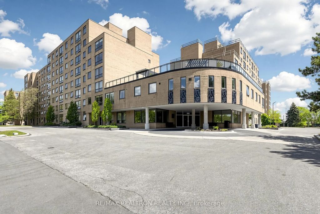 326 E Major Mackenzie Drive 307, Richmond Hill