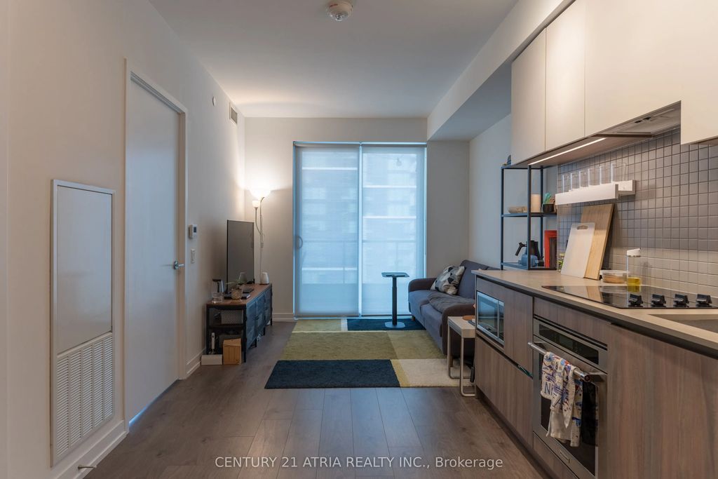 950 Portage Parkway 2803, Vaughan
