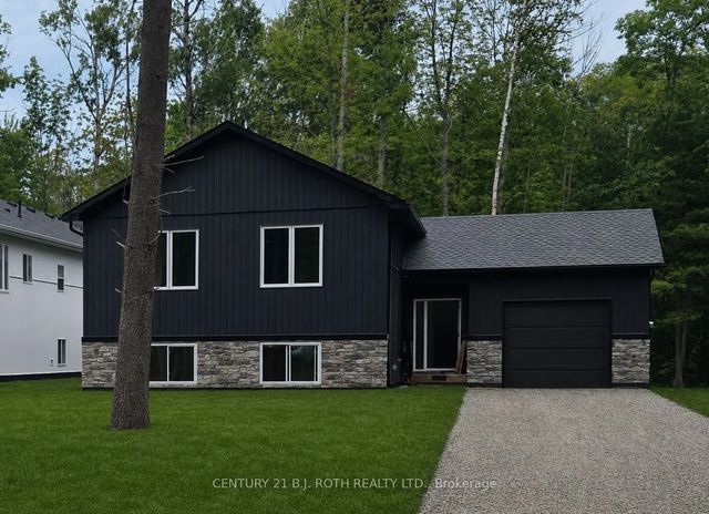 3183 Cove Avenue, Innisfil