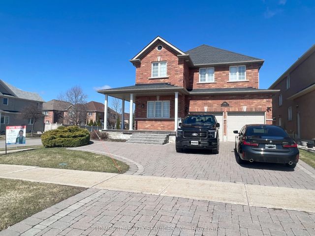 596 Vellore Park Avenue N, Vaughan