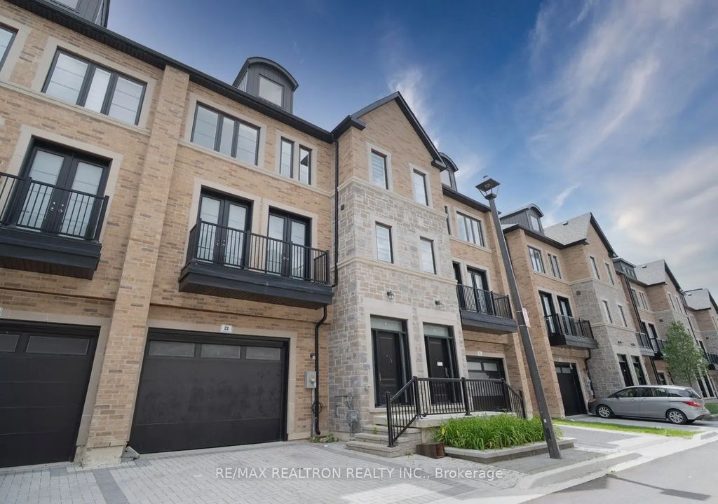 260 Eagle Street 22, Newmarket