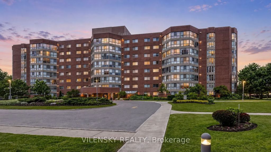 5 Weldrick Road W 506, Richmond Hill