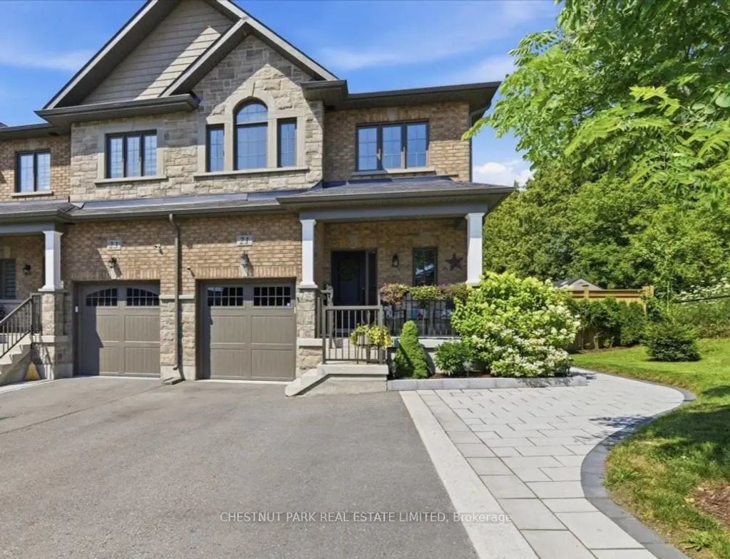 21 Gord Matthews Way, Uxbridge
