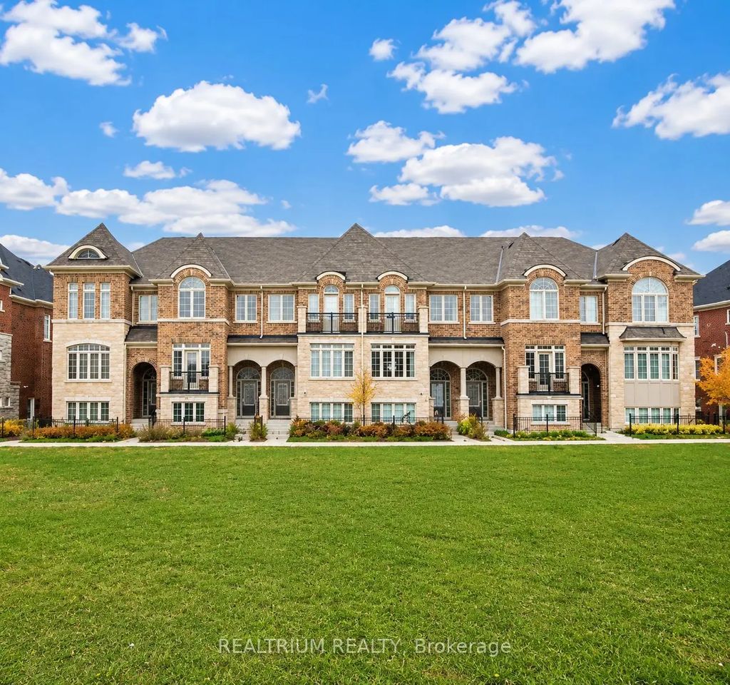 235 Dundas Way, Markham
