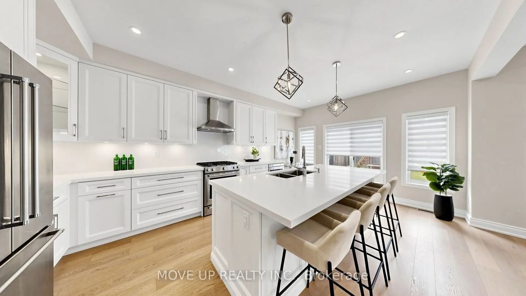 35 Lauderdale Drive, Vaughan