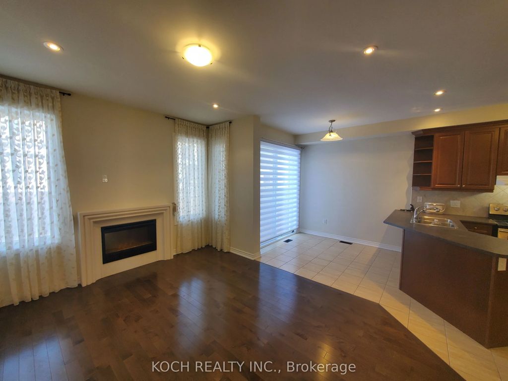 38 Thistle Avenue, Richmond Hill