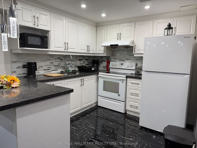 90 Black Maple Crescent, Vaughan