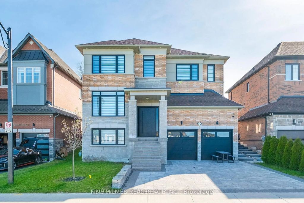 147 Bethpage Crescent, Newmarket