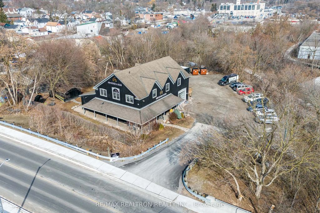 505 Queen Street, Newmarket