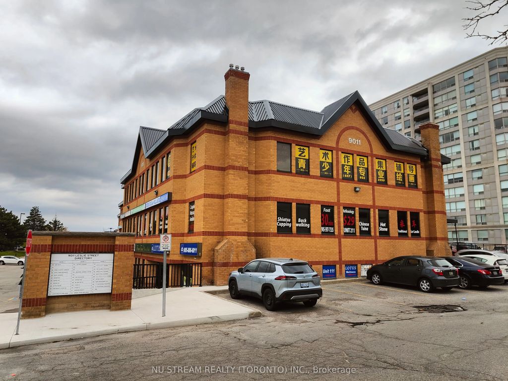 9011 Leslie Street 311, Richmond Hill