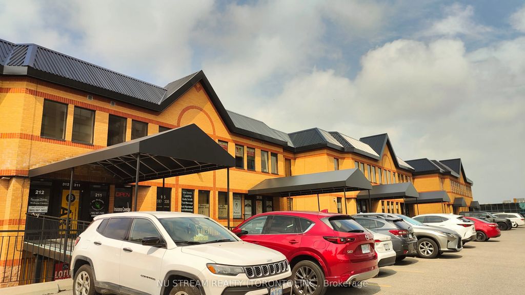 9011 Leslie Street 311, Richmond Hill