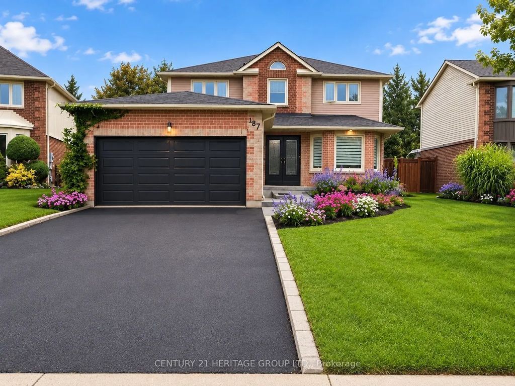 187 Glenway Circle, Newmarket