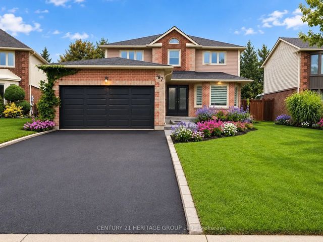 187 Glenway Circle, Newmarket