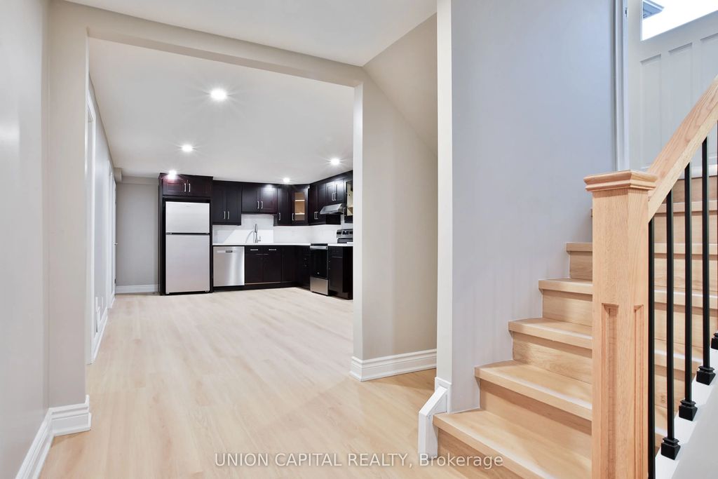 131 Romfield Circuit Lower, Markham