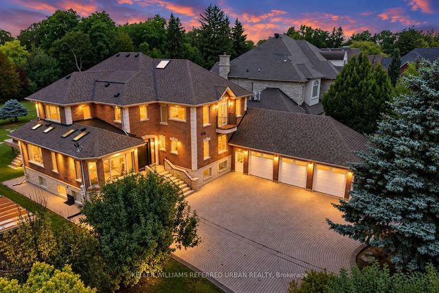 18 Yongeview Avenue, Richmond Hill