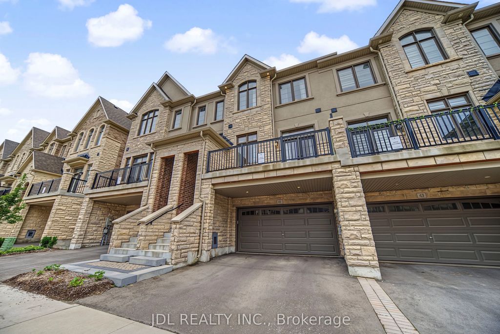 41 West Village Lane, Markham