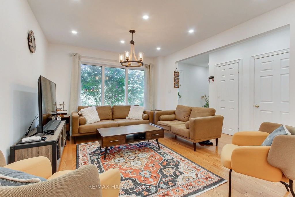 339 Neal Drive, Richmond Hill