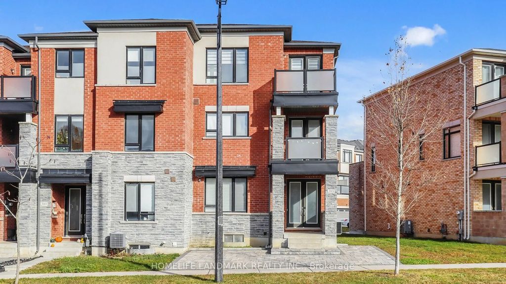 393 William Graham Drive, Aurora