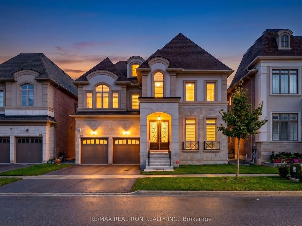 209 Hillsview Drive, Richmond Hill