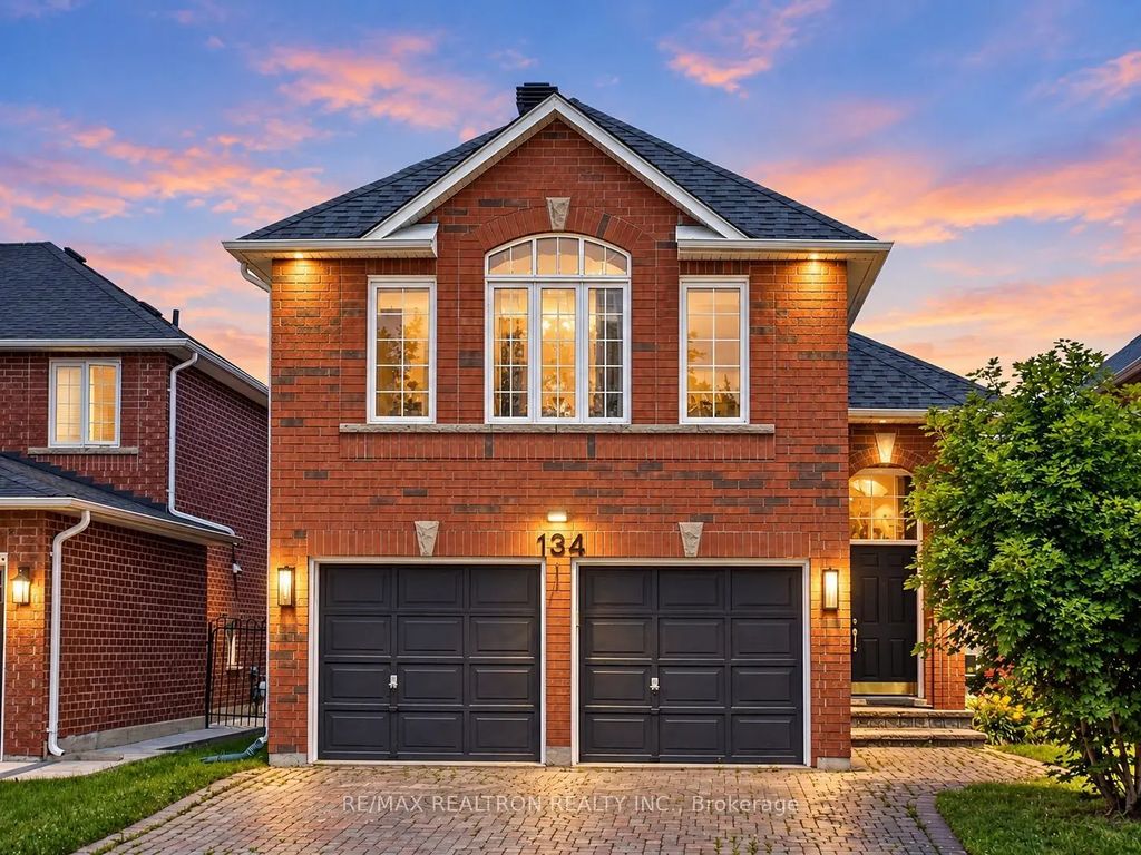 134 Humberland Drive, Richmond Hill