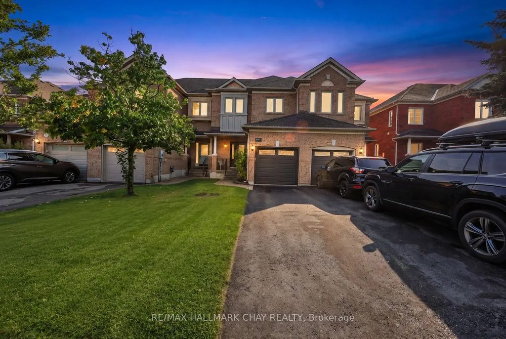 168 Denise Circle, Newmarket