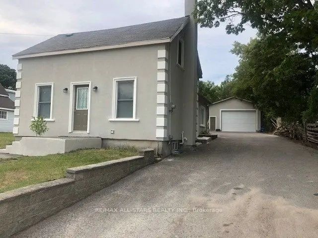 116 Main Street N, Uxbridge