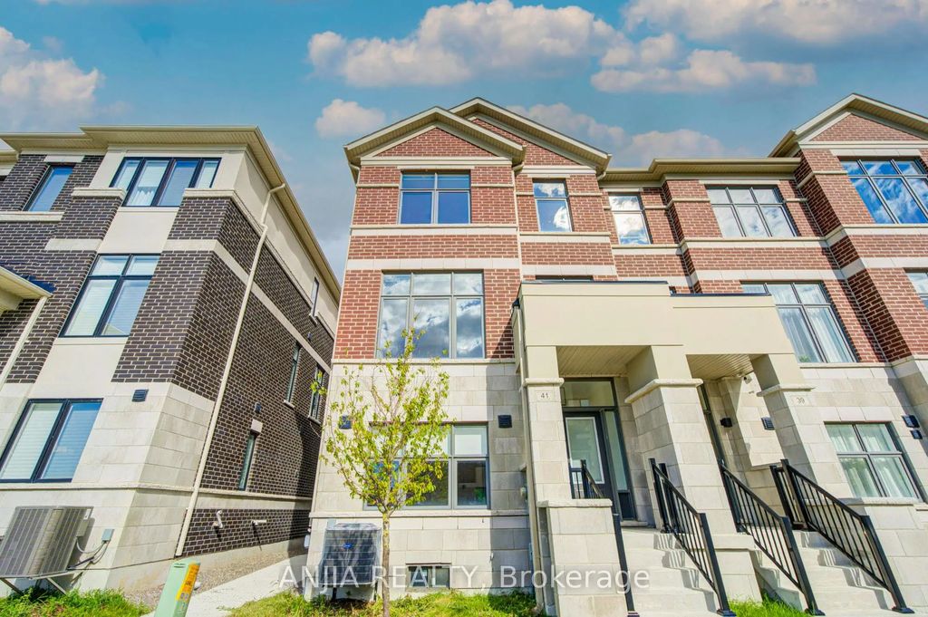 41 Kahshe Lane, Richmond Hill