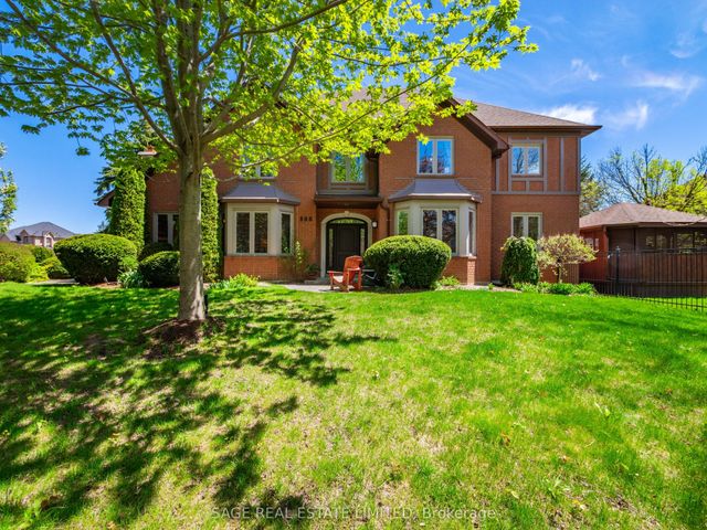 888 Cresta Rider Place, Newmarket