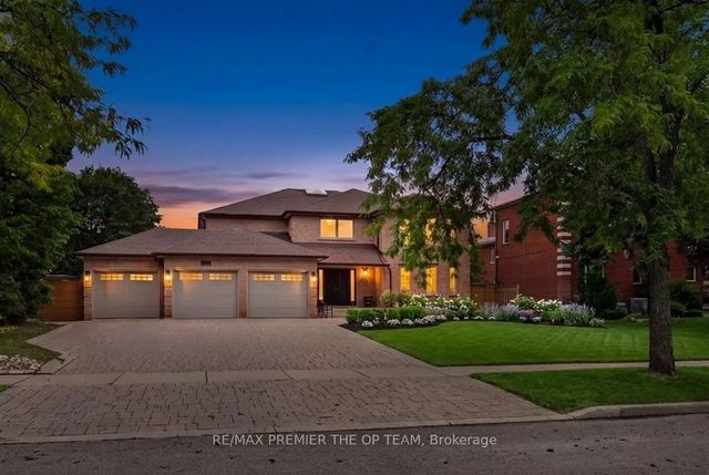 155 Dianawood Ridge, Vaughan
