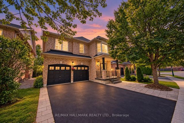 614 Society Crescent, Newmarket