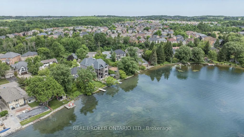 429 North Lake Road, Richmond Hill