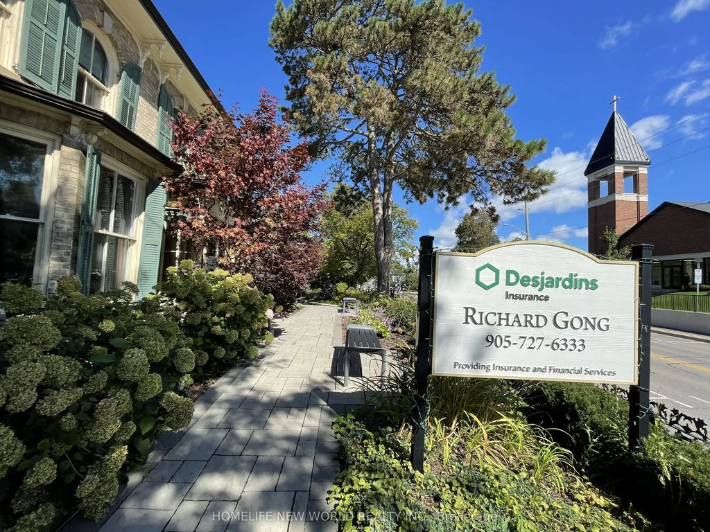 15342 Yonge Street, Aurora